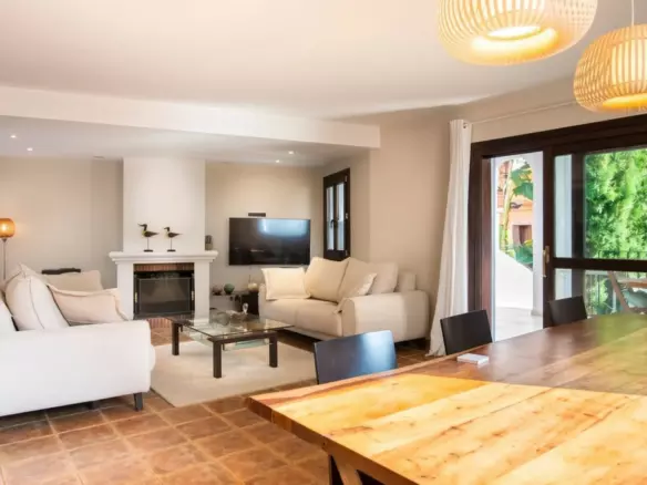 4-bedroom Villa In Estepona, Spain (240 M²)