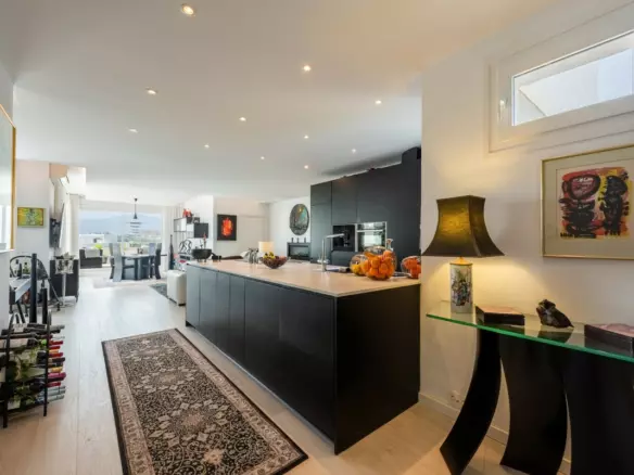2-bedroom Apartment In Marbella, Spain (173 M²)