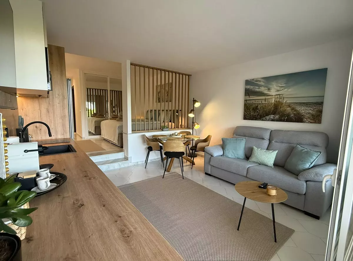 1-bedroom Property In Miraflores, Spain (62 M²)