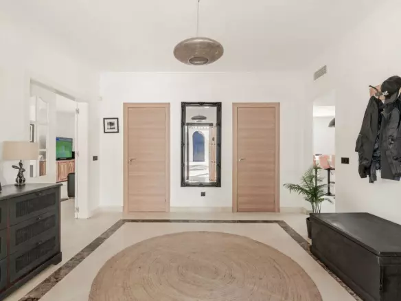 4-bedroom Villa In Estepona, Spain (341 M²)