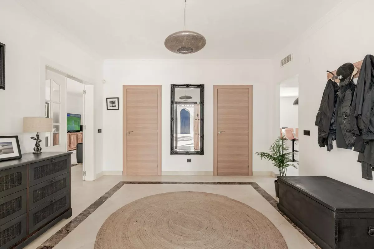 4-bedroom Villa In Estepona, Spain (341 M²)
