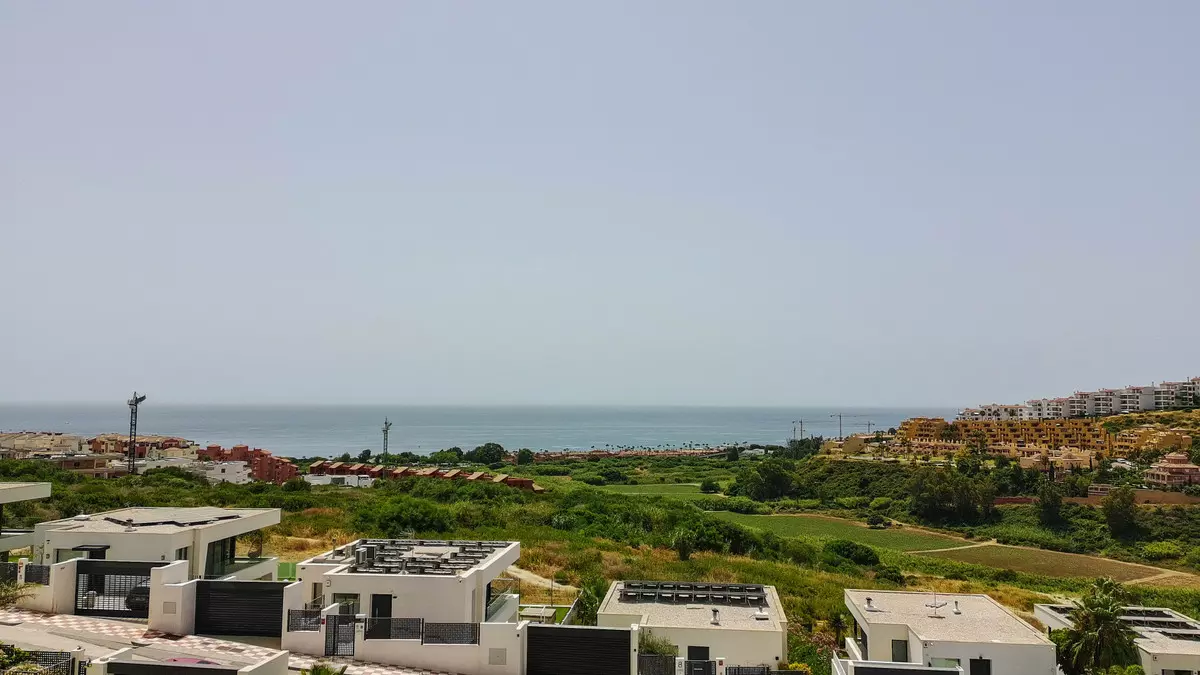 3-bedroom Villa In Manilva, Spain (218 M²)