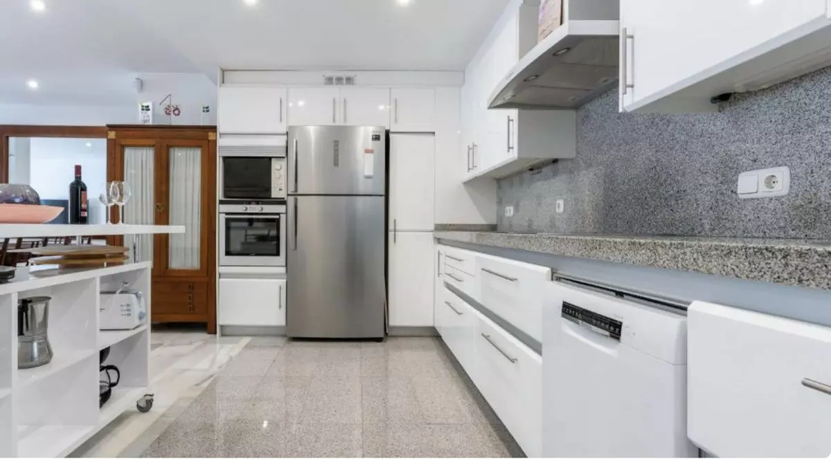 4-bedroom Apartment In Marbella, Spain (116 M²)