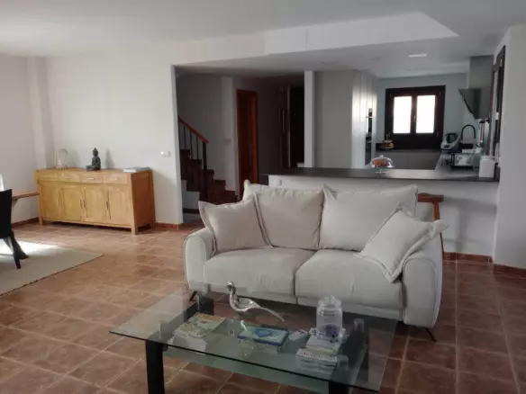 3-bedroom Town House In Estepona, Spain (249 M²)