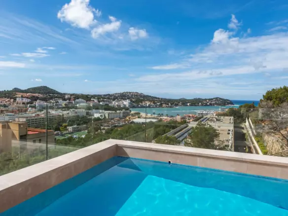 4-bedroom Apartment In Calvià, Spain (172 M²)