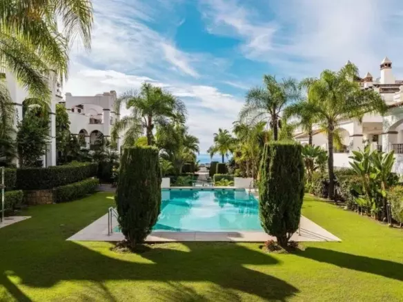 3-bedroom Apartment In Marbella, Spain (180 M²)