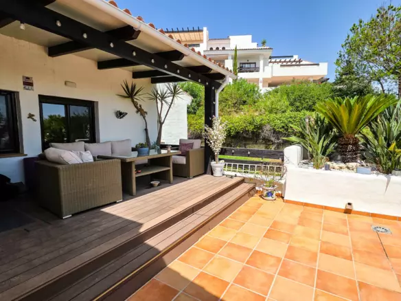 3-bedroom Apartment In Casares, Spain (140 M²)