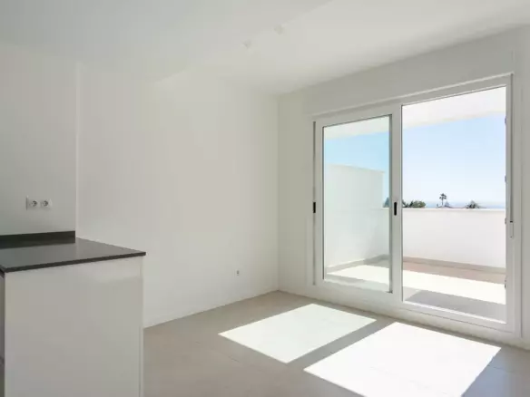 2-bedroom Apartment In Estepona, Spain (95 M²)