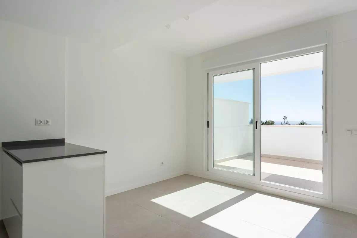 2-bedroom Apartment In Estepona, Spain (95 M²)