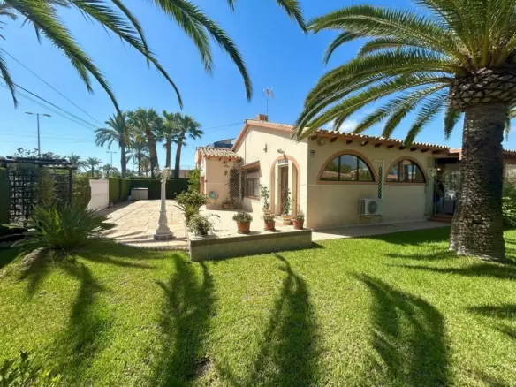 3-bedroom Villa In Orihuela, Spain (141 M²)