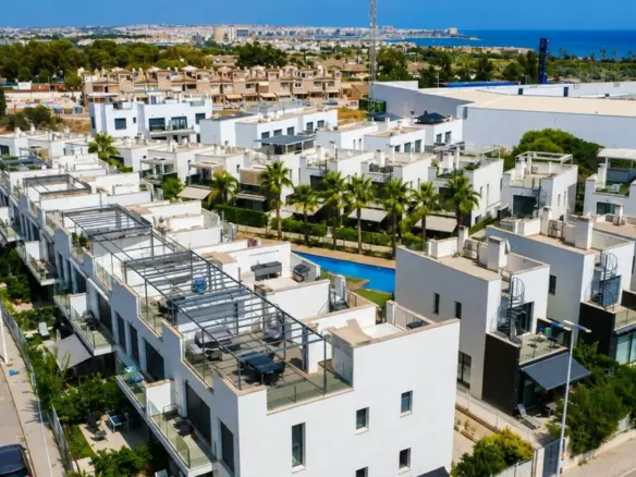 3-bedroom Apartment In Orihuela, Spain (78 M²)