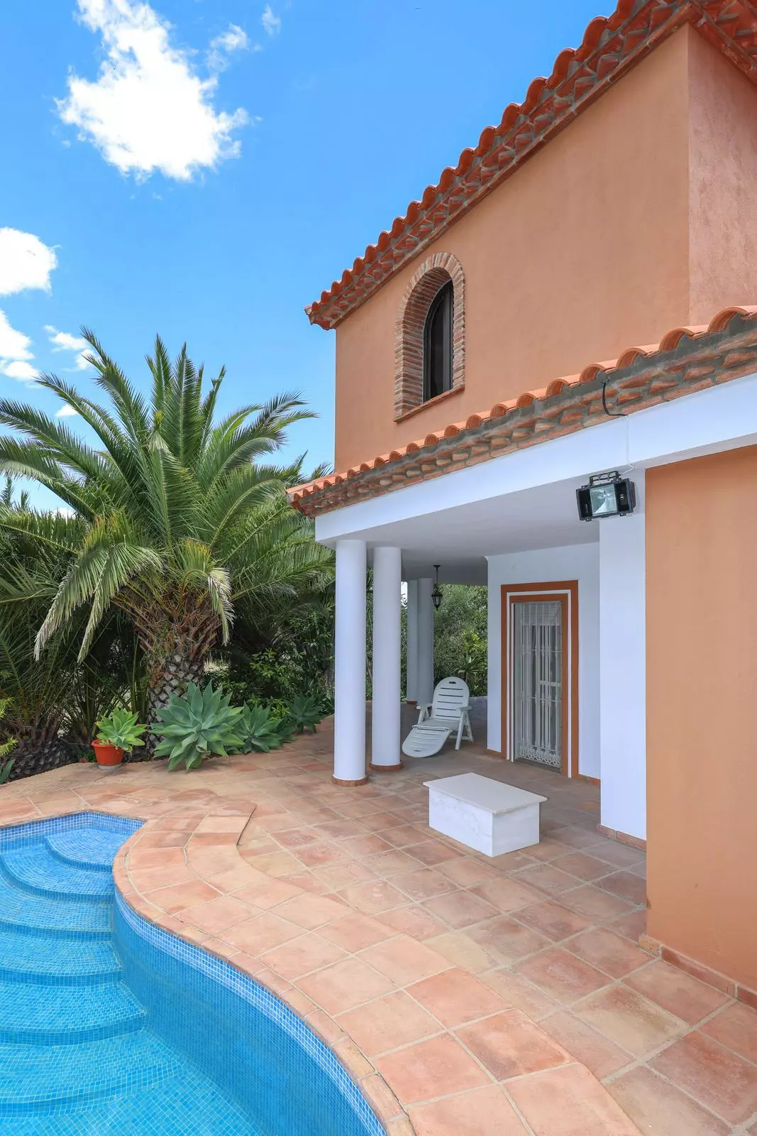 3-bedroom Villa In Guaro, Spain (250 M²)