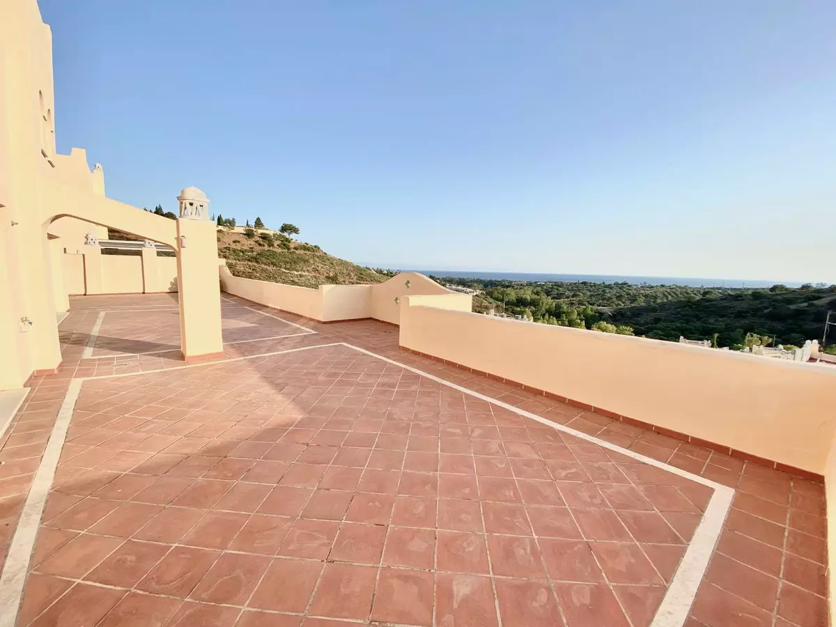 3-bedroom Apartment In Marbella, Spain (140 M²)