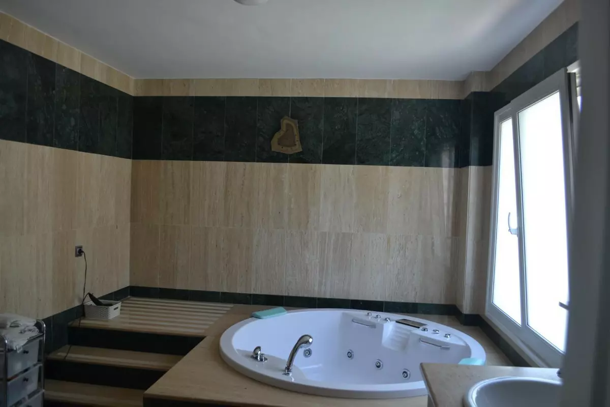 7-bedroom Villa In Alhaurín De La Torre, Spain (635 M²)