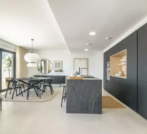 3-bedroom Apartment In Fuengirola, Spain (178 M²)