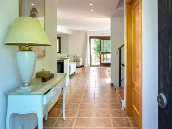 4-bedroom Villa In Estepona, Spain (240 M²)