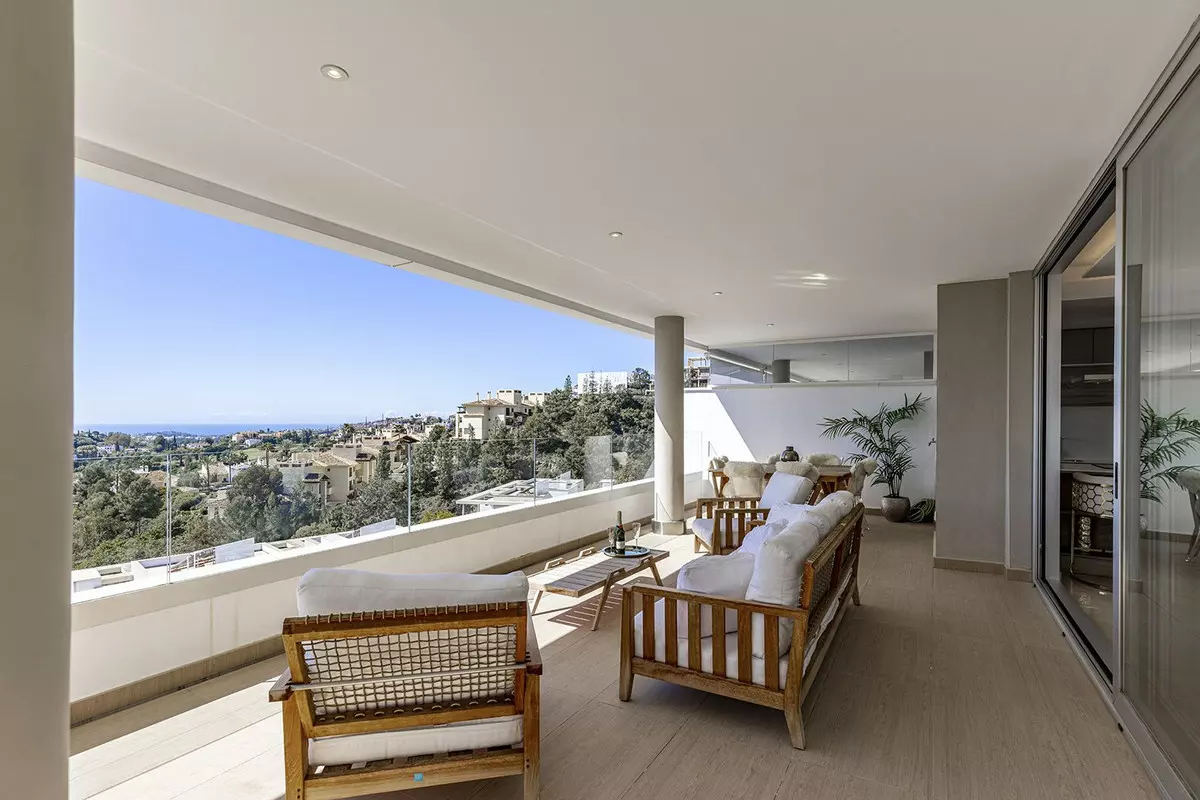 3-bedroom Apartment In Benahavis, Spain (160 M²)