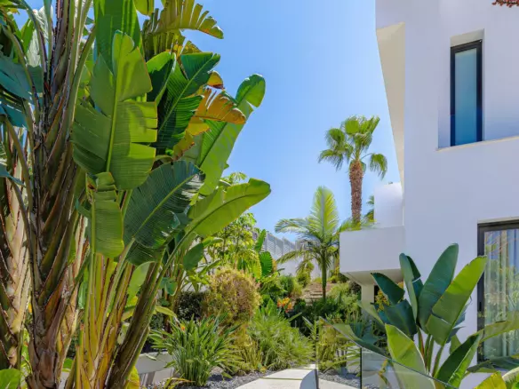 6-bedroom Villa In Estepona, Spain (771 M²)