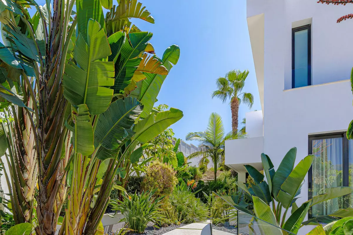 6-bedroom Villa In Estepona, Spain (771 M²)