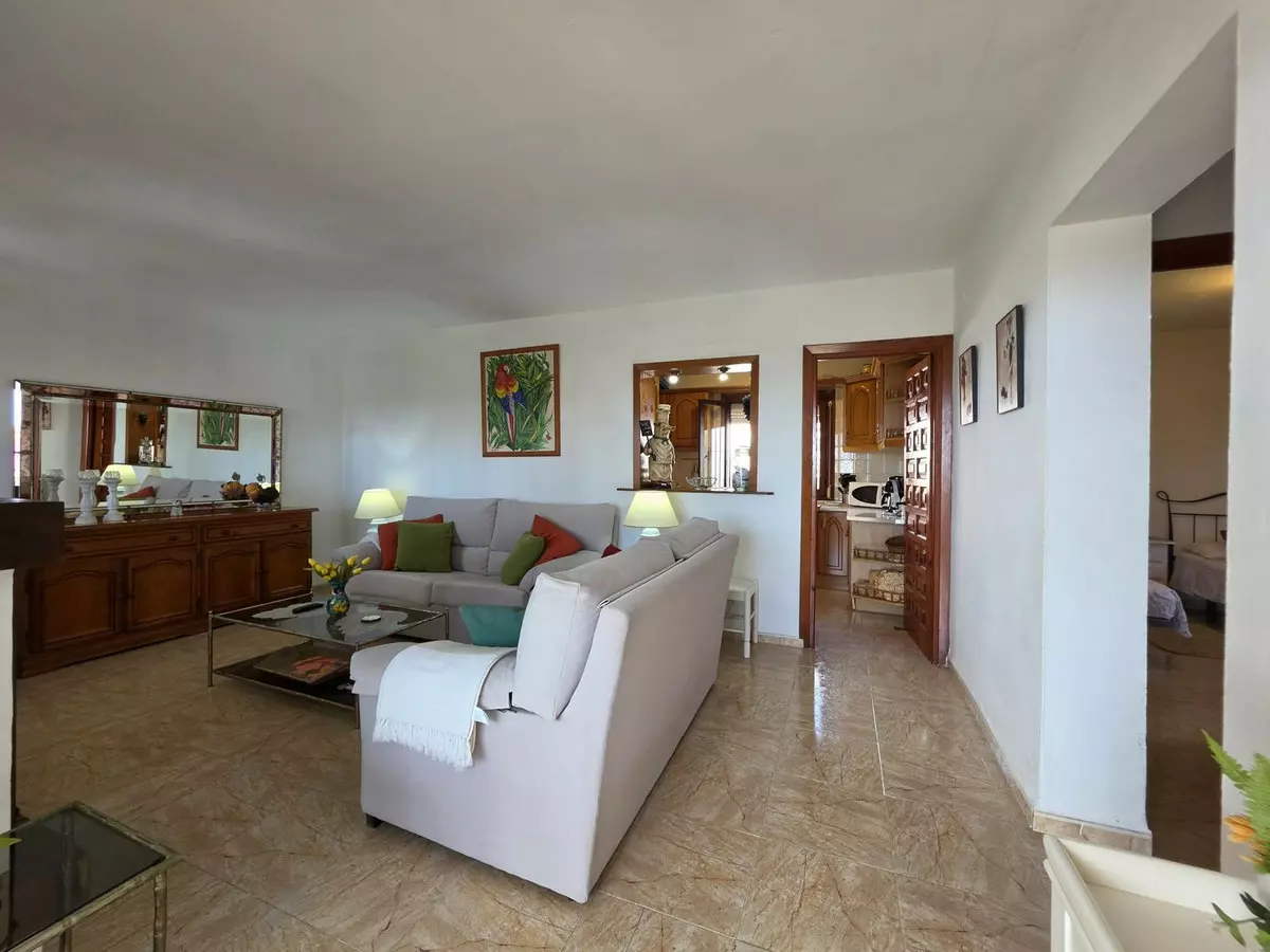 2-bedroom Villa In Estepona, Spain (130 M²)