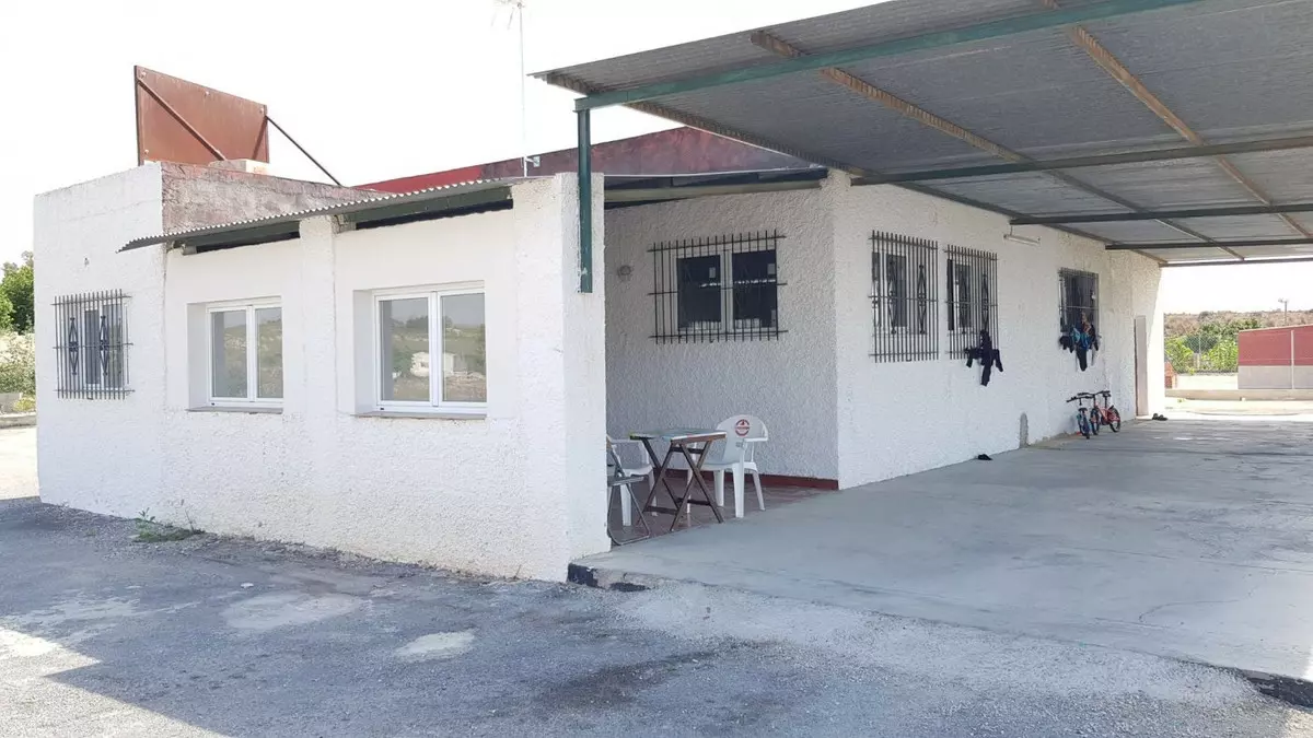 2-bedroom Country House In Los Montesinos, Spain (253 M²)
