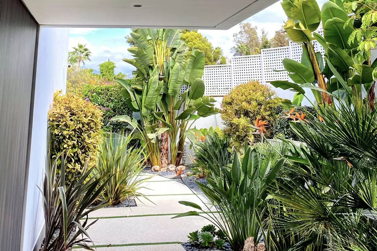 6-bedroom Villa In Estepona, Spain (771 M²)