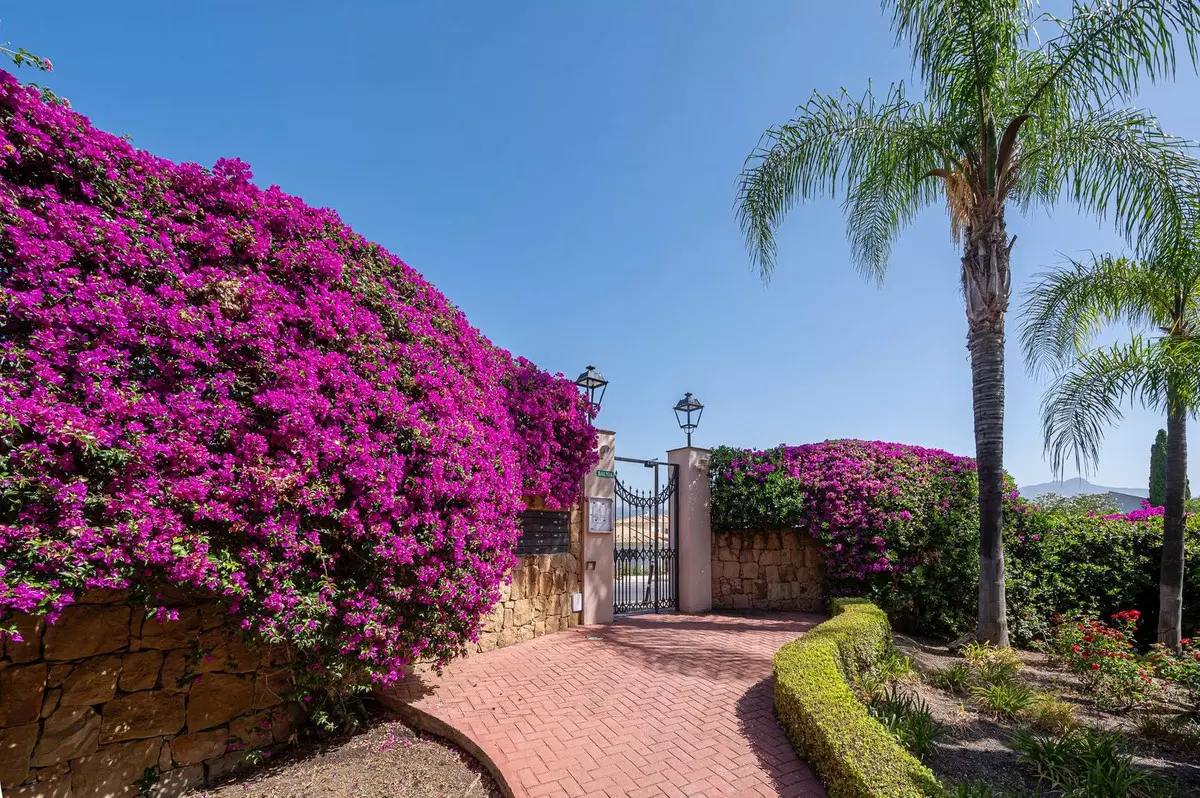 2-bedroom Apartment In Estepona, Spain (107 M²)