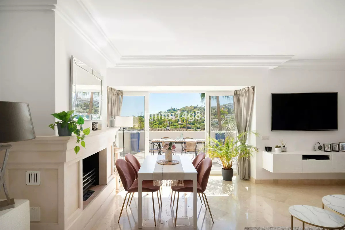2-bedroom Apartment In Marbella, Spain (98 M²)