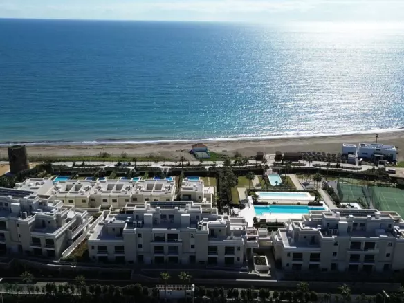 4-bedroom Town House In Estepona, Spain (291 M²)