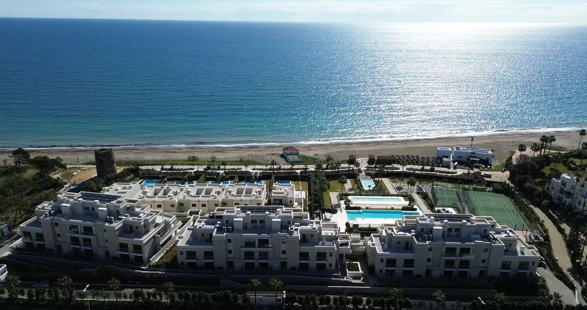 4-bedroom Town House In Estepona, Spain (291 M²)