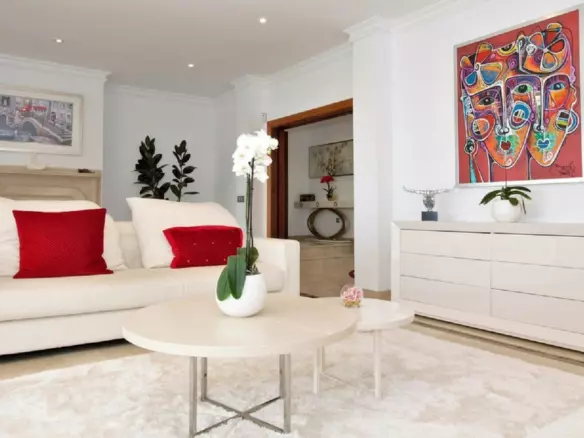 10-bedroom Villa In Estepona, Spain (878 M²)