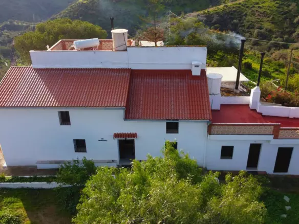 6-bedroom Country House In Pizarra, Spain (371 M²)