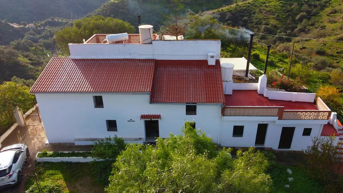 6-bedroom Country House In Pizarra, Spain (371 M²)