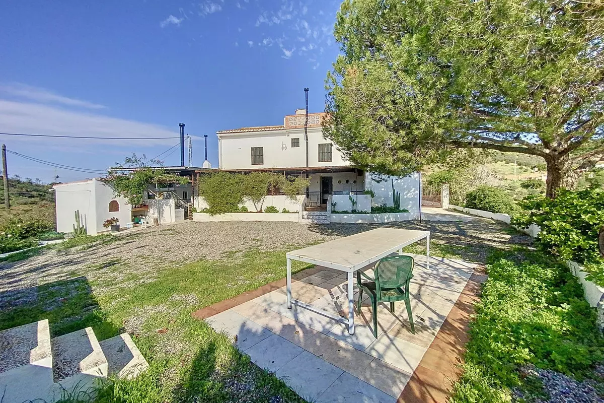 6-bedroom Country House In Pizarra, Spain (371 M²)