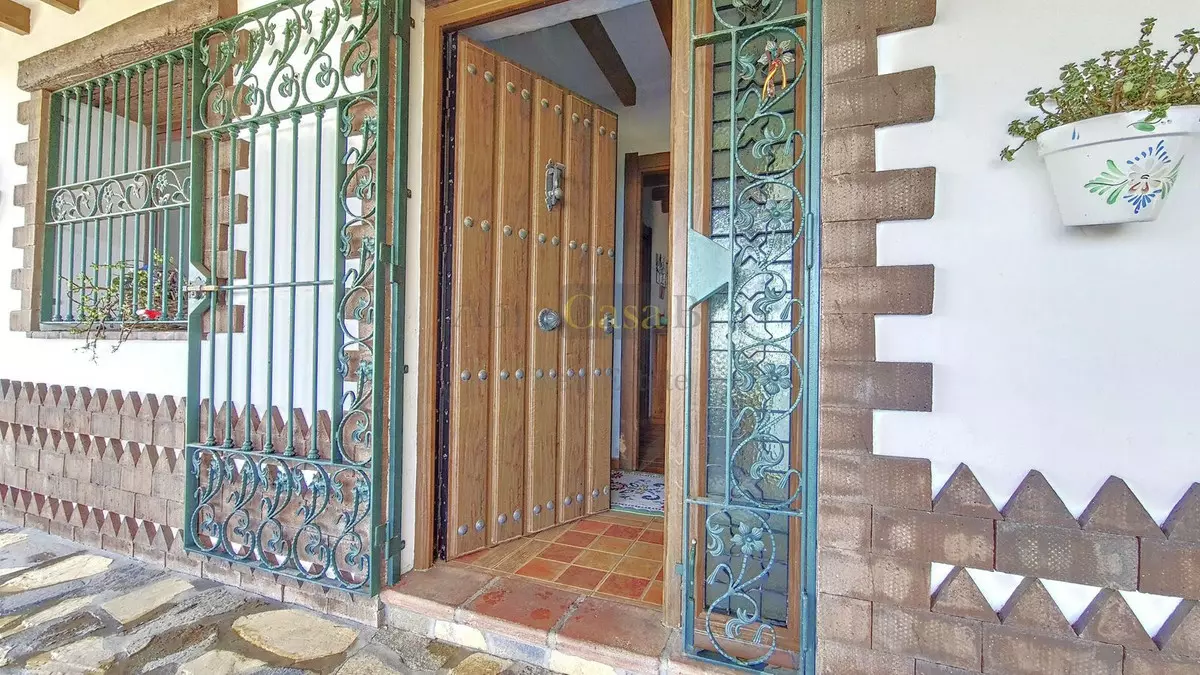 4-bedroom Villa In Canillas De Albaida, Spain (331 M²)