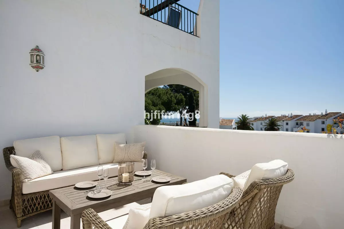 2-bedroom Apartment In Marbella, Spain (139 M²)