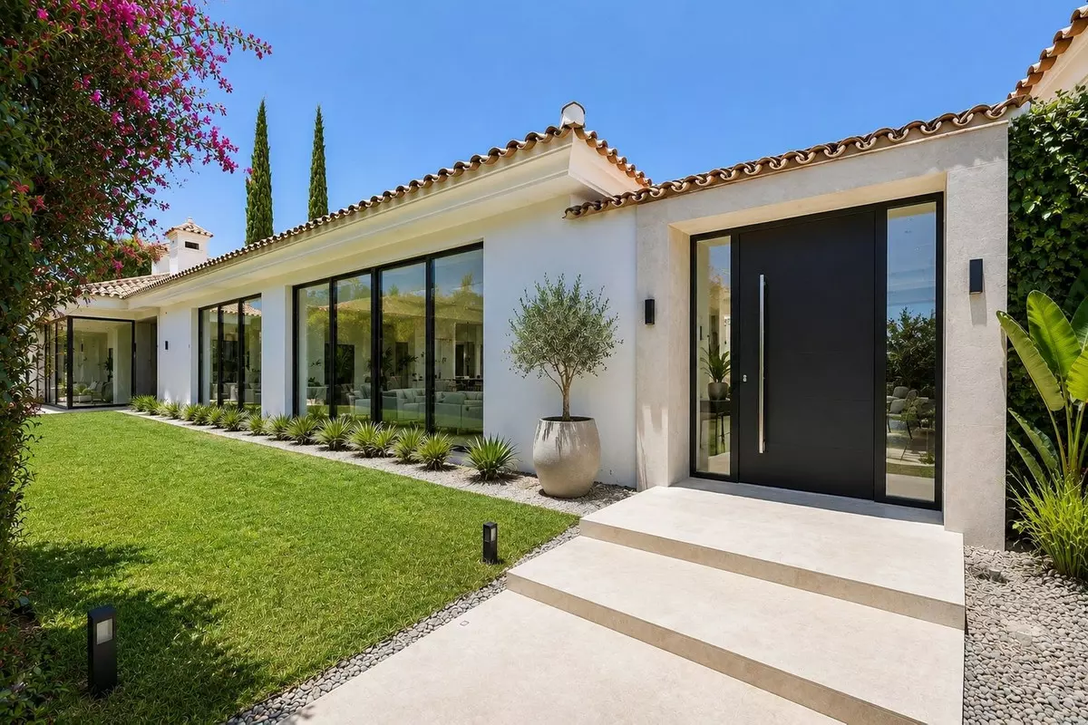 2-bedroom Villa In Benahavis, Spain (266 M²)