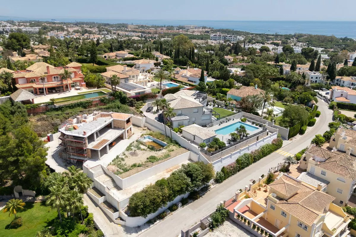 5-bedroom Villa In Estepona, Spain (543 M²)