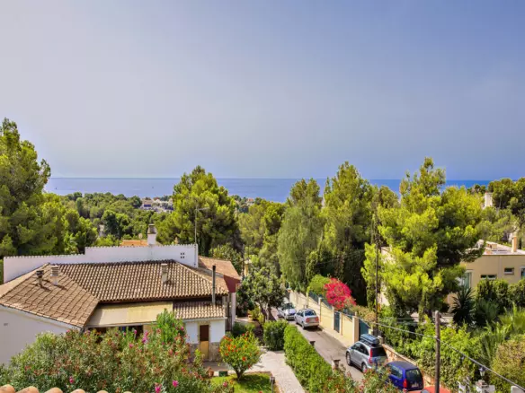 4-bedroom Villa In Calvià, Spain (400 M²)