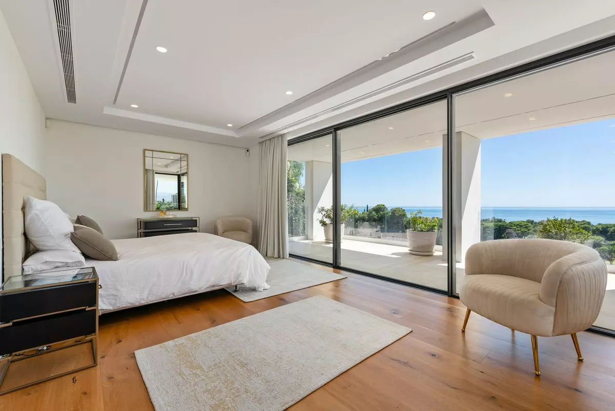 4-bedroom Villa In Marbella, Spain (429 M²)