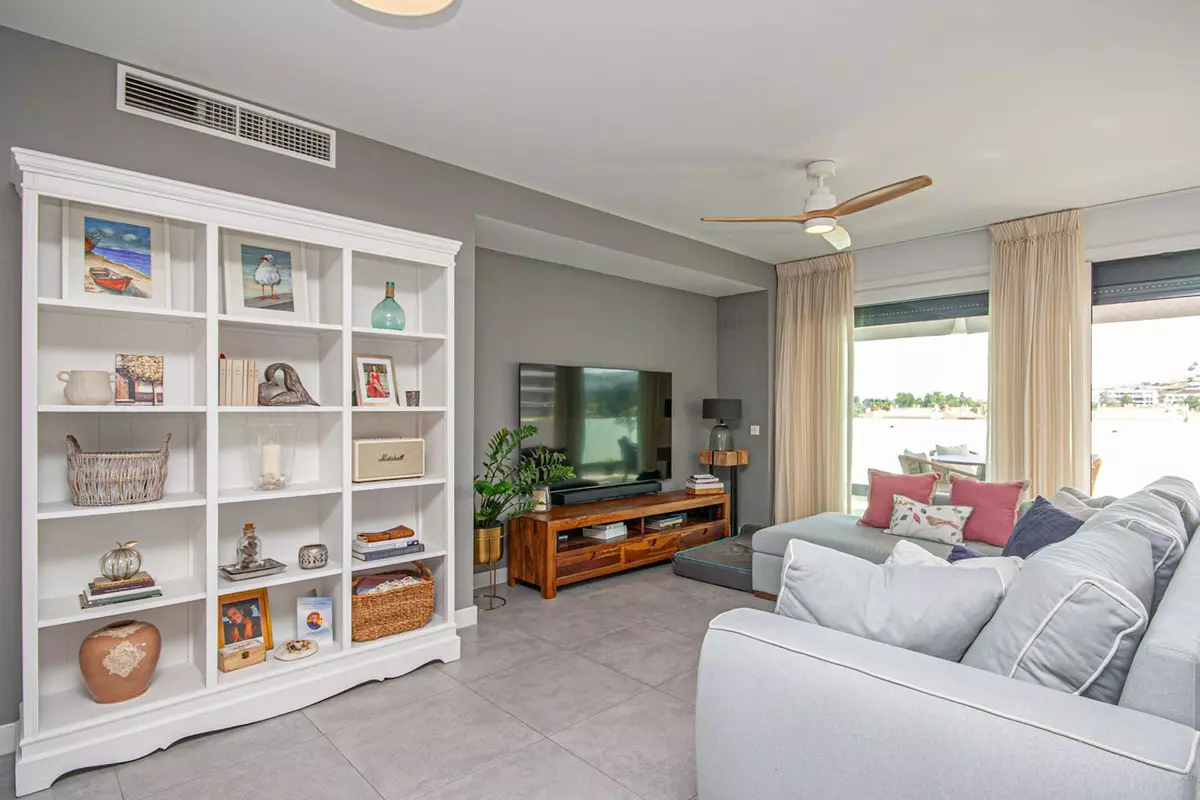 3-bedroom Apartment In Mijas, Spain (140 M²)