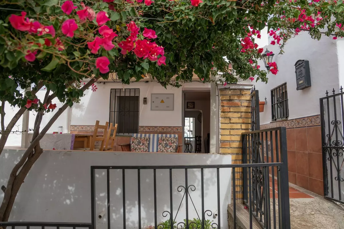 2-bedroom Town House In Álora, Spain (99 M²)