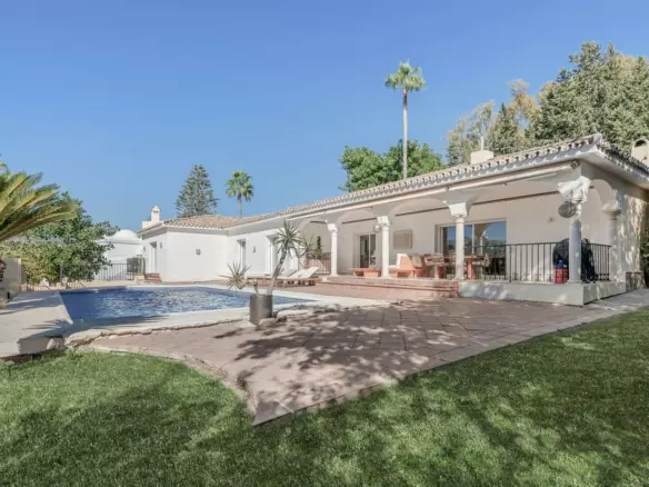 4-bedroom Villa In Estepona, Spain (341 M²)