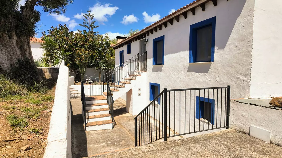 5-bedroom Country House In Álora, Spain (275 M²)