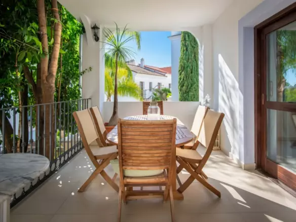 4-bedroom Villa In Estepona, Spain (240 M²)