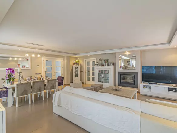 5-bedroom Villa In Marbella, Spain (275 M²)