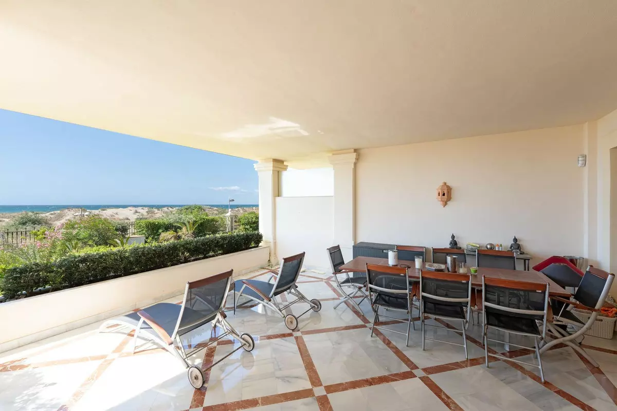 3-bedroom Apartment In Marbella, Spain (231 M²)