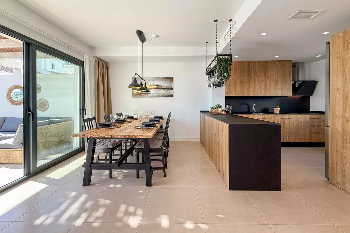 3-bedroom Town House In Estepona, Spain (153 M²)