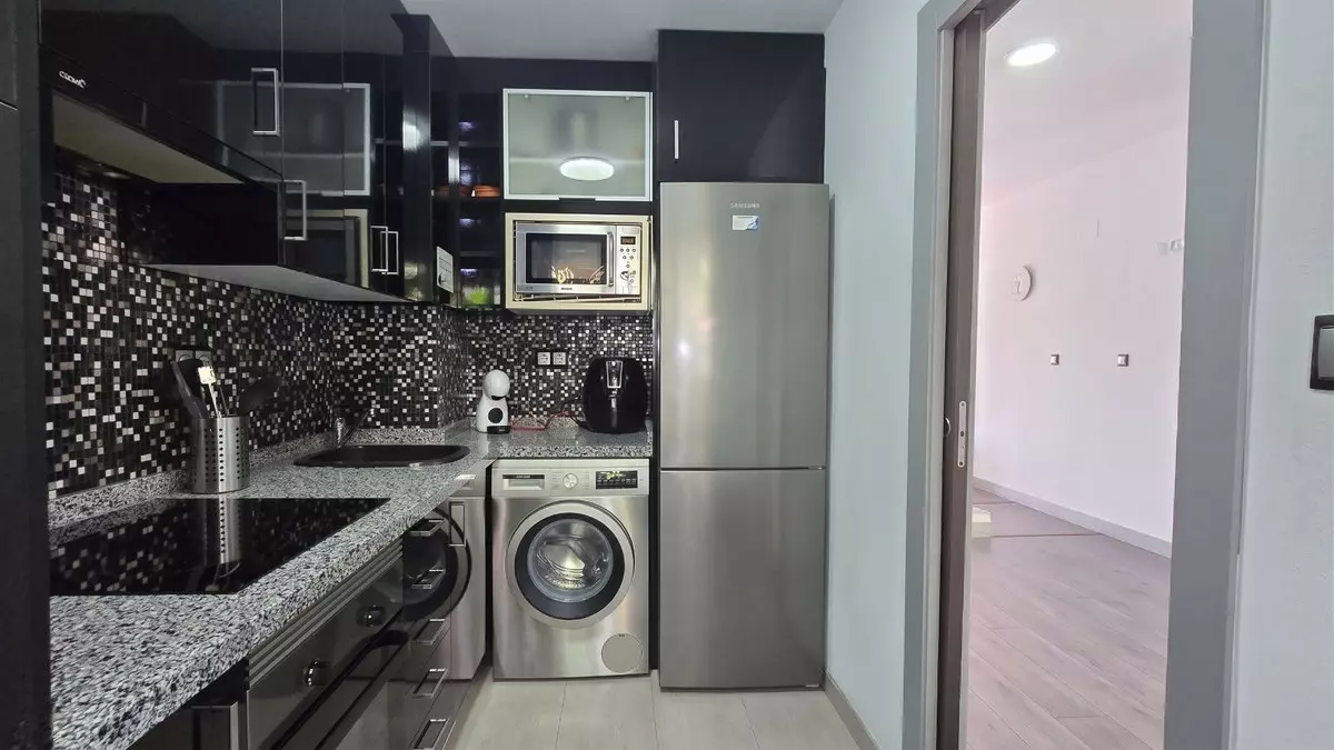 3-bedroom Apartment In Torremolinos, Spain (114 M²)