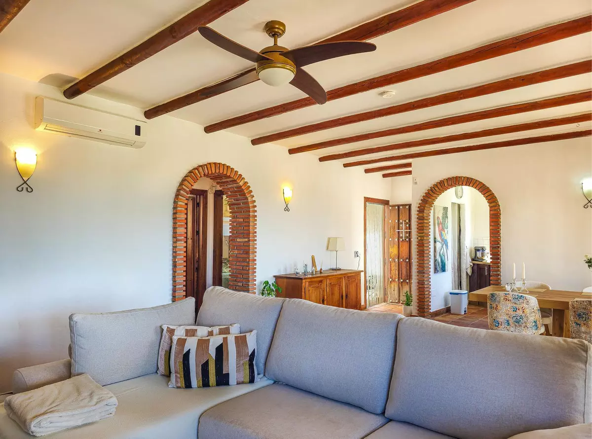 3-bedroom Villa In Vélez – Málaga, Spain (128 M²)